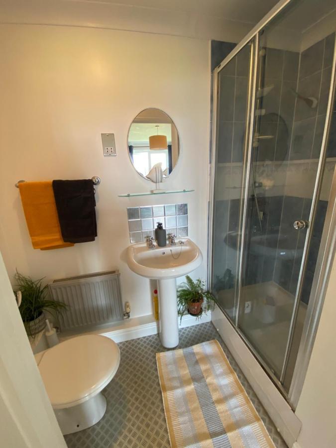 Sea Views On Fistral. Lovely Private Bedroom Newquay  Bagian luar foto