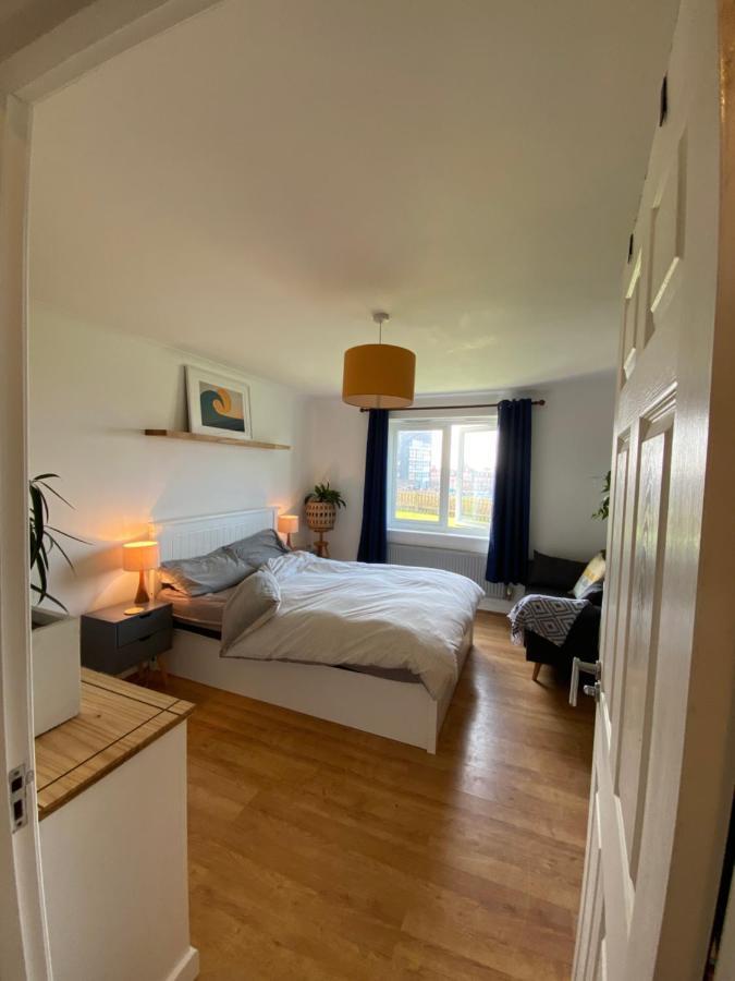 Sea Views On Fistral. Lovely Private Bedroom Newquay  Bagian luar foto